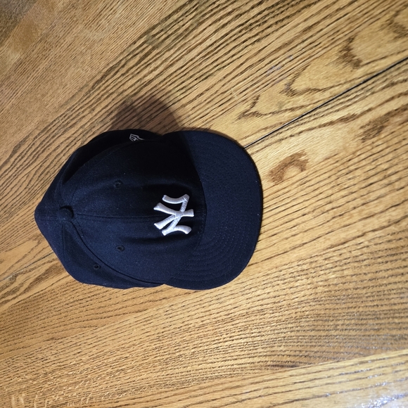 NY YANKEES Offical On Field CAP!! - Picture 1 of 7